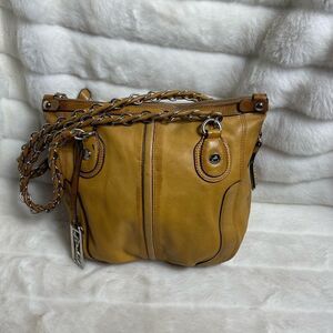 B Makowsky leather yellowish tan shoulder bag silver tone chain straps & accent
